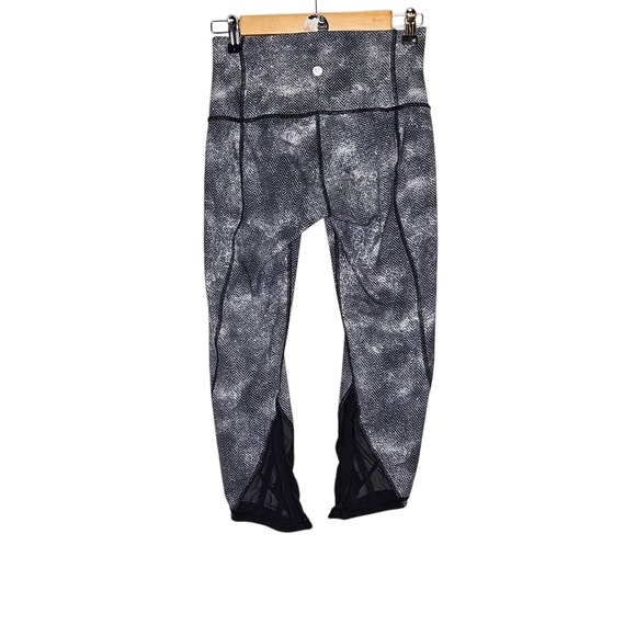 Lululemon Leggings Black White Herringbone Mesh Athletic Pants Size 6‎ - Picture 2 of 9